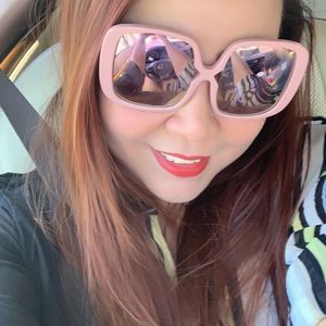 Meet your Posher, Vivian